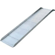 Link 63 aluminum ramp side view with silver non-slip surface